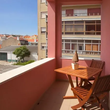 Apartment Travelingtolisbon 88 Graca Lisbon